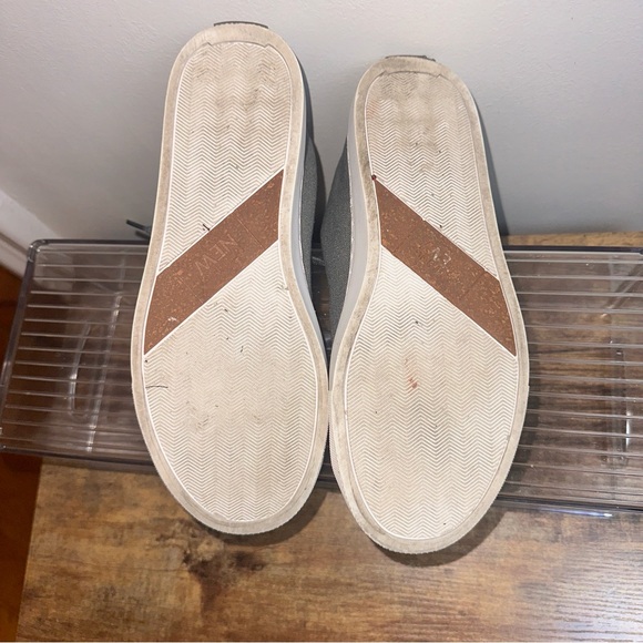 Nothing New High Top Gray and White Sneakers, Size 8 - Picture 7 of 7